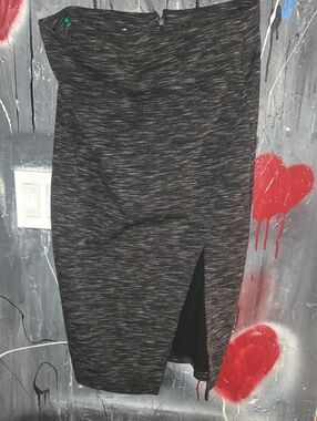 Romeo & Juliet Couture Charcoal Heather Pencil Skirt with Front Slit